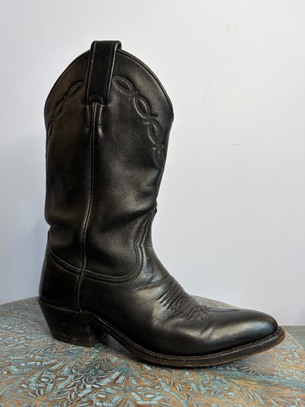 Vintage Larry Mahan black leather handcrafted cowgirl boots size 5.5